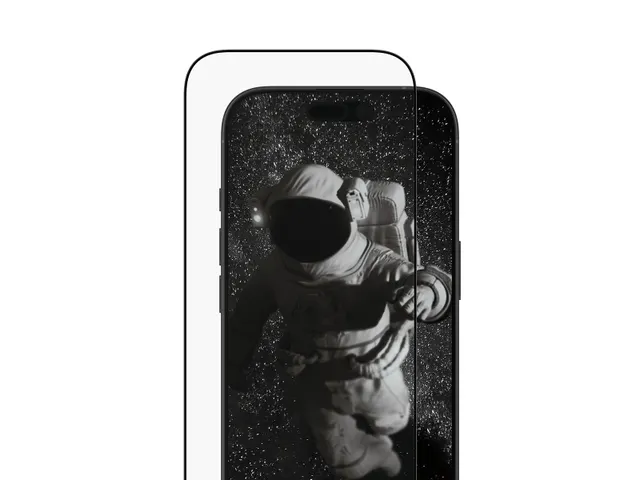 PanzerGlass Ceramic Screen Protector iPhone 17 | Ultra-Wide Fit w.