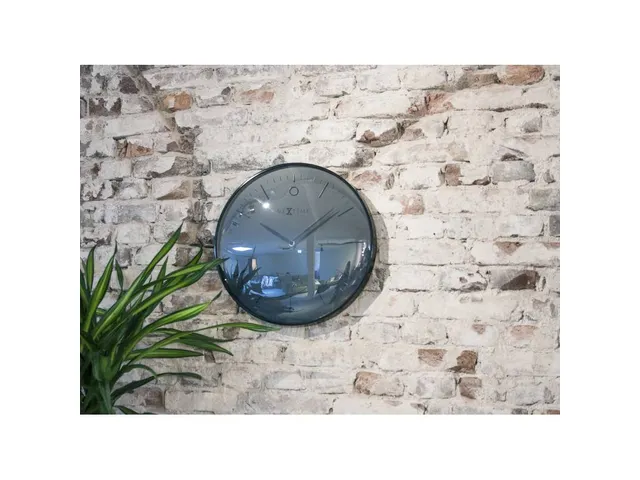 Wandklok NeXtime Glamour Ø40cm metaal zwart streepaanduiding