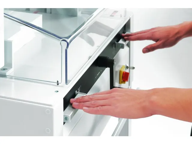 Stapelsnijmachine Ideal 4815 47cm Elektrisch met onderstel