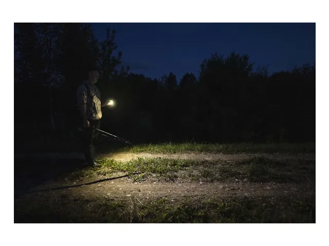 Armytek Crystal Pro Blue Compacte multi zaklamp 7 in 1 wit/rood licht