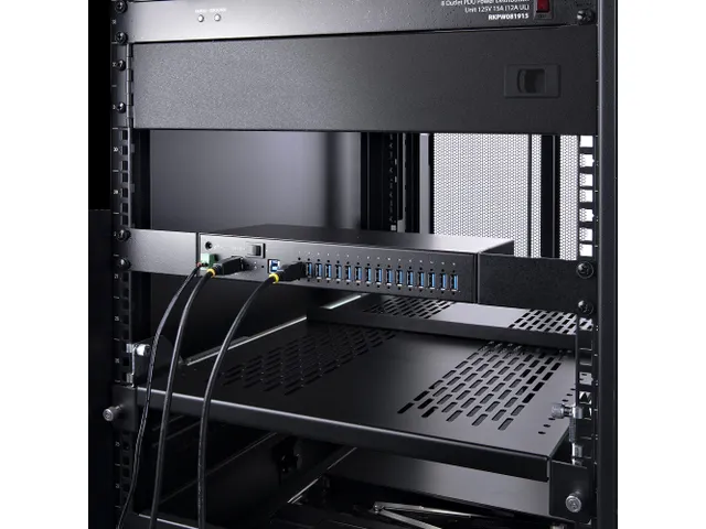 16-poorts industriële USB 3.0 hub DIN-rail, wand- en rackmonteerbaar