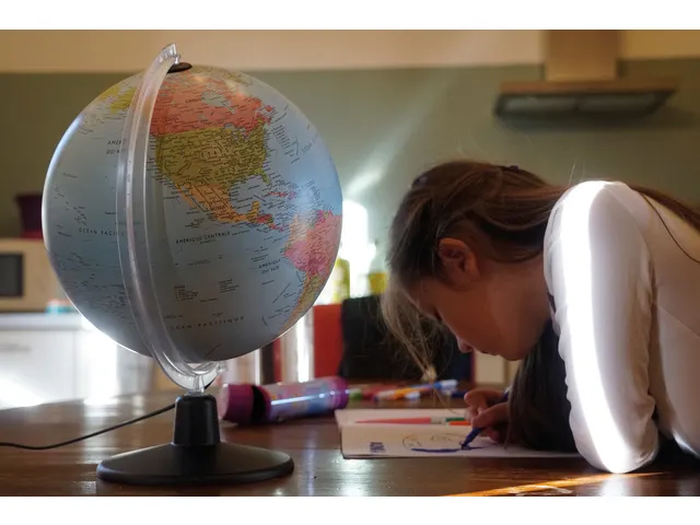 Jour et nuit geographical globe