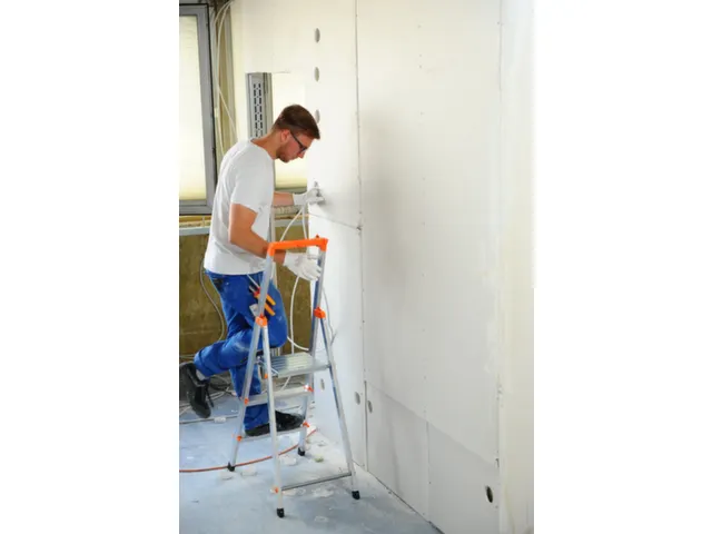 Escabeau Léger Aluminium Articulations Plastiques Plateforme Lxp 25x2