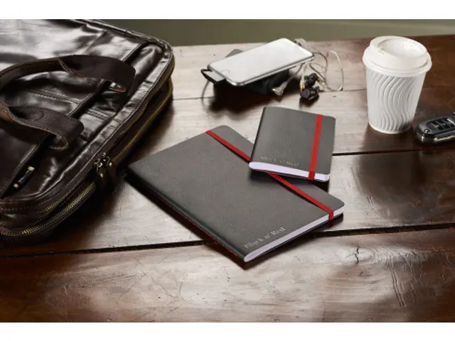 Carnet de notes Oxford Black n' Red A5 Business Journal 72 fls ligné