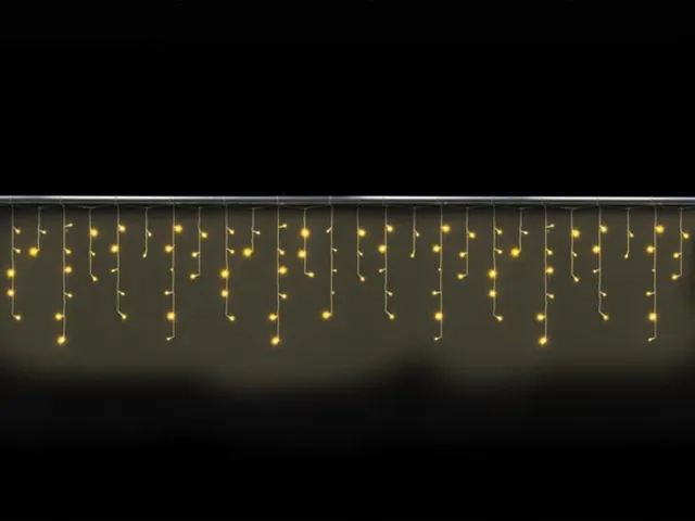 Cascade Light LED - 4 x 0,6m - 144 Warm Witte Lampen - Transparant DR