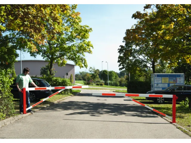 Draaibare Slagboom 2-Delig Lichte Breedte 2x 1.05m Zwenkbaar