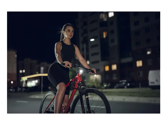 Armytek Crystal Pro Blue Compacte multi zaklamp 7 in 1 wit/rood licht