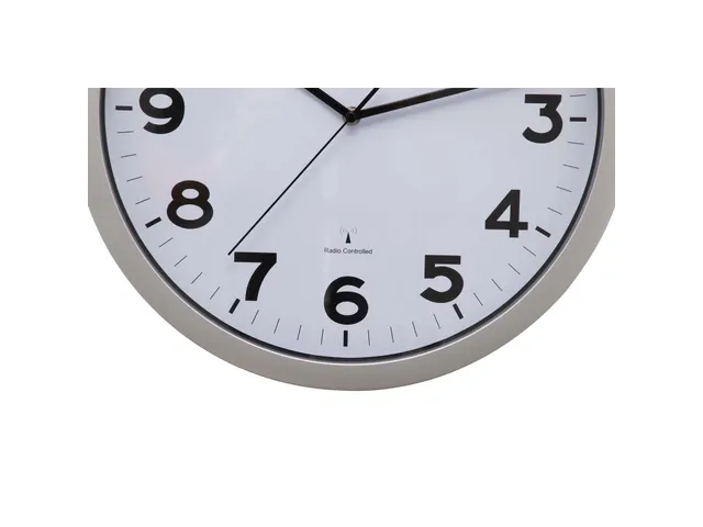 Wandklok MAUL Step RC Ø40x5cm zilver kunststof frame incl.batterij