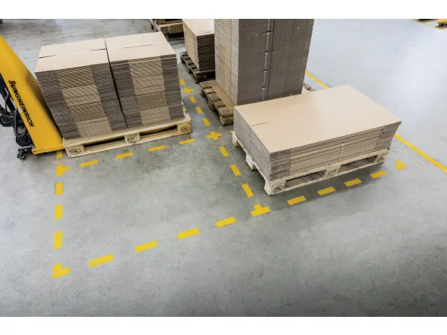 Etiquette De Marquage Au Sol Forme Croix 150x150mm Jaune