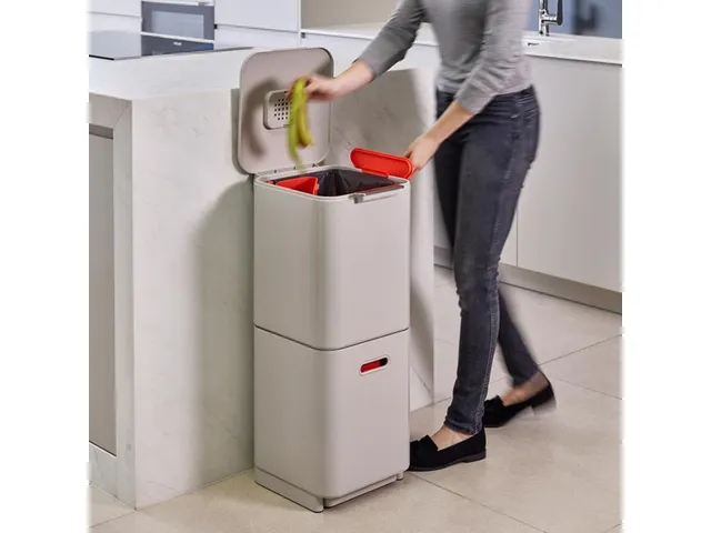 Intelligent Waste Prullenbak Totem 2.0 Compact Recycler 40 Liter