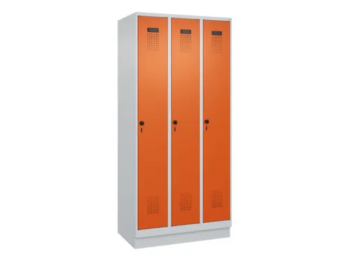 locker,HxBxD 1950x900x500mm,3vak,vak B 300mm,draaigrendel,sokkel