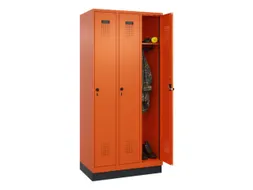 locker,HxBxD 1950x900x500mm,3vak,vak B 300mm,draaigrendel,sokkel