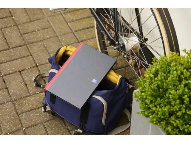 Notitieboek Oxford Black n' Red A4 96vel blanco zwart