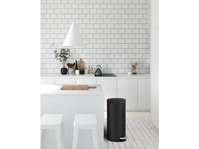Serene pedaalemmer 30 Liter Mat Zwart