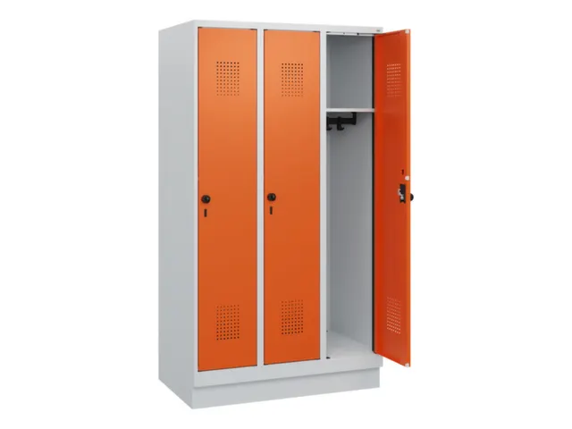 schoollocker,HxBxD 1630x900x500mm,3vak,vak B 300mm,draaigrendel,sokkel
