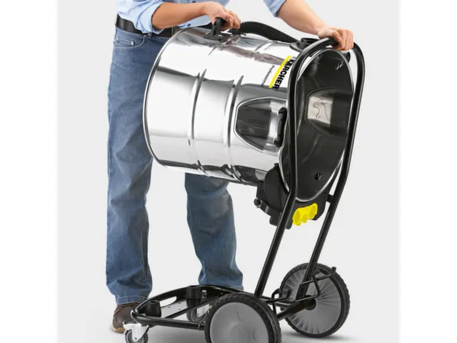 aspirateurs eau et poussière,3x1200 W,volume d'air 3x3660l/min