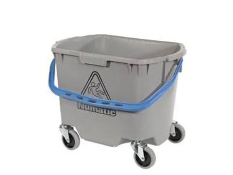 Emmer grijs 30 liter met blauwe hendel en wielen 75mm