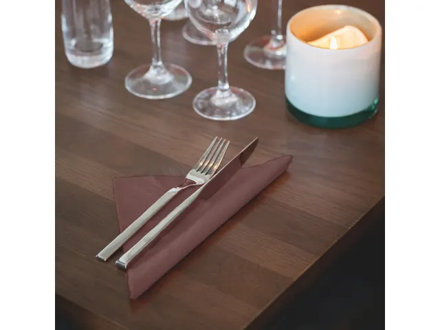 Serviette lunch 2 épaisseurs 33x33cm pli 1/4 Marron