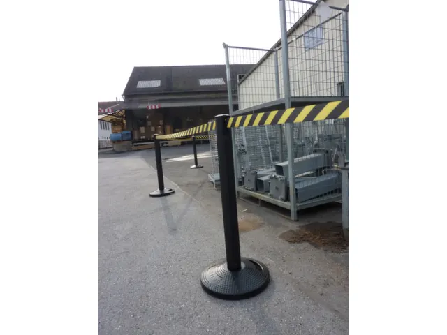 Afzetsysteem Paal Pvc HxØ 970x90mm Band Geel/Zwart Paal Zwart