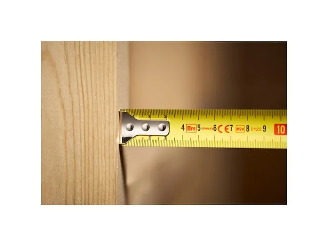 Tylon Rolmeter 25mm x 8m Met Broekklem