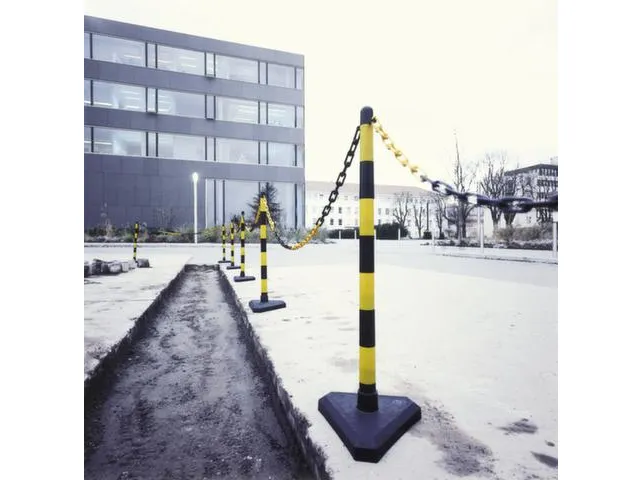 Kit De Potelets À Chaînes Plastique 6Potelets Pied Triangulaire 10M
