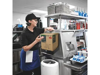 Tork 207210 Boxed Combirol Poetspapier Dispenser Kunststof Zwart W3 - 4