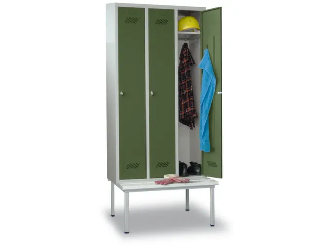 locker met bank,HxBxD 2150x1200x500mm,3vak,RAL7035,front RAL6011