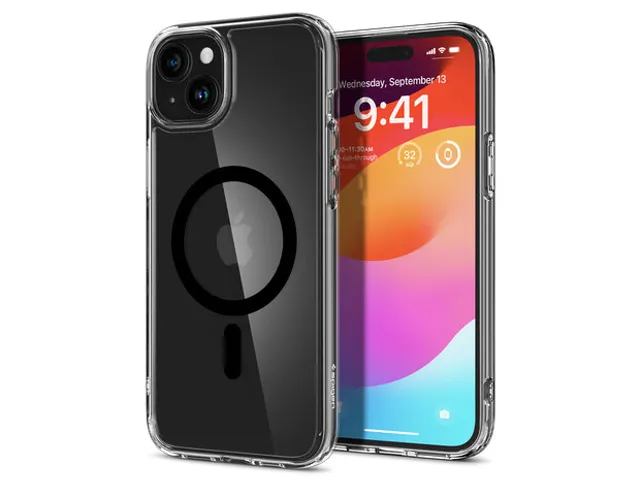 Spigen Ultra Hybrid MagSafe iPhone 15 hoesje zwart