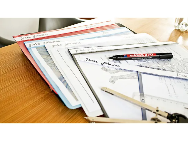 Marqueur edding 370 ogive 1mm noir