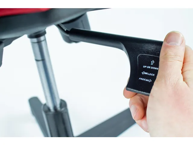 Bureaustoel EN1335 Linea Tekna 01 zwart/rood met 2D armleuning