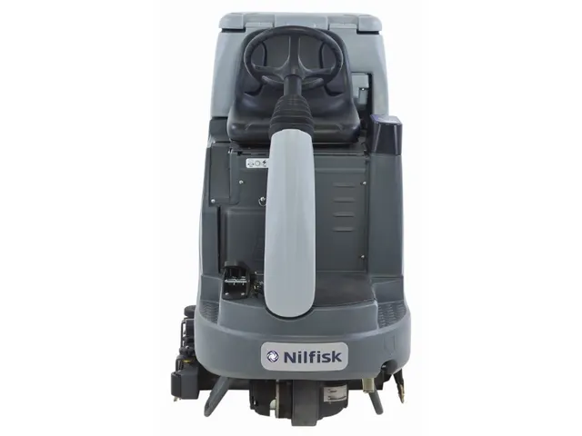 Nilfisk BR755 ride-on schrobzuigmachine