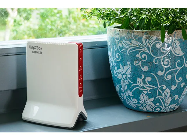 FRITZ!Box 6820 LTE V4 Router Mesh WiFi