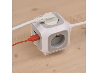 Stekkerblok Brennenstuhl Alea 4vdig 2 USB H05VV-F 3G1.5 1.4m wt/gs FR/ - 2