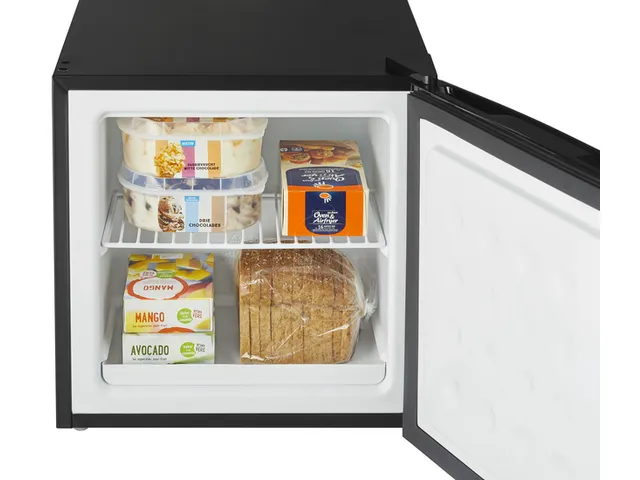 Tomado TFM4402B mini Vriezer vrijstaand 31 liter Zwart