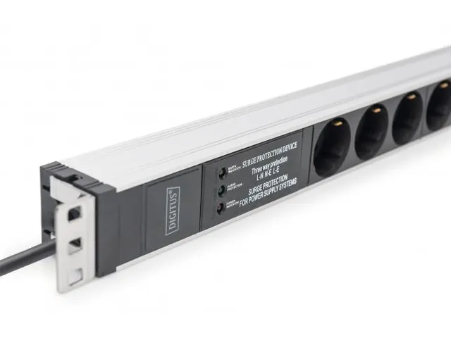 Stekkerdoos Met Aluminium Profiel 6-voudig stopcontact 2m voedingskabe