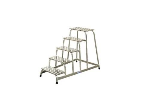 Montagetrap Aluminium H 1 0M 5Treden Incl. Platform Treden Traanplaat