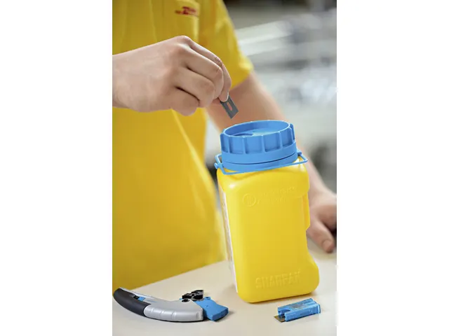 Martor Verzameldoos voor gebruikte mesjes Geel