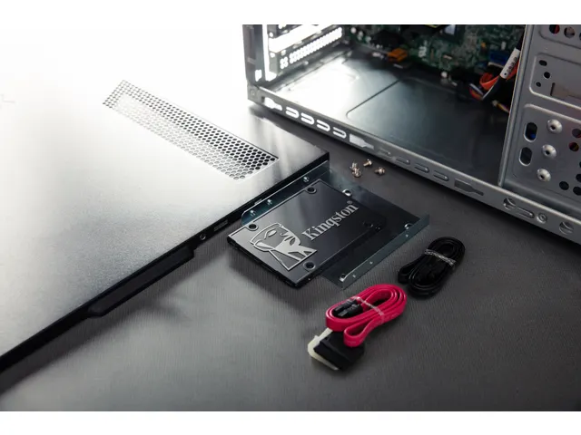 2048G SSD KC600 SATA3 2.5 inch