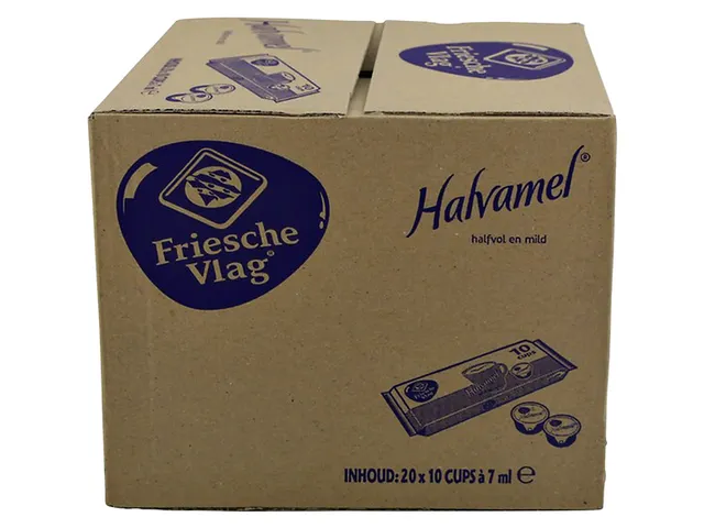 Koffiemelk Friesche vlag halvamel 7ml 10 cups