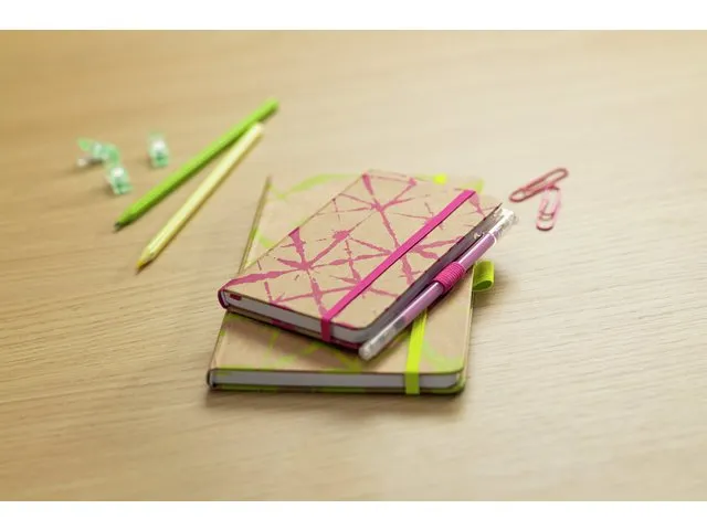 Weekagenda Pure A6 2026 (NL/FR/EN/DU) Raspberry Batik Hardcover