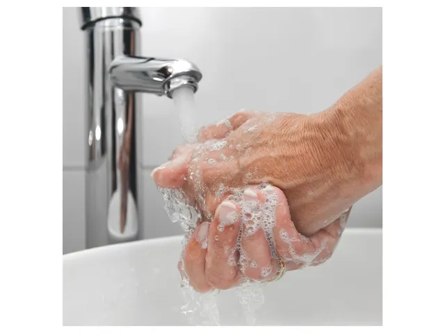 Tork Schuimzeep Luxury 470022 Handreiniger Rose 800ml (6 Flessen)