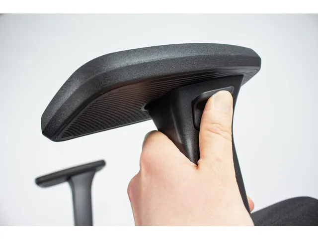 Bureaustoel EN1335 Linea Omnia 01/PT zwart/zwart met 3D armleuning