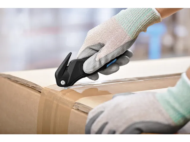 Cutter Martor Secumax 320 rectangulaire 4mm noir