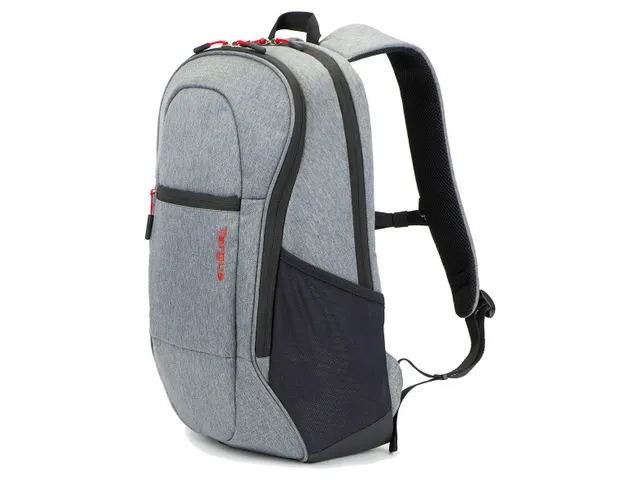 Targus 15-inch Newport Backpack review | Laptop Mag