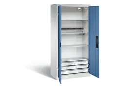 acculaadkast 1950x930x500mm 5stekkerdozen 230V cil.-slot front RAL5023