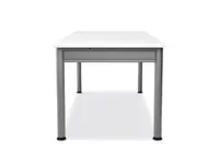 Gera Bureaus en tafels