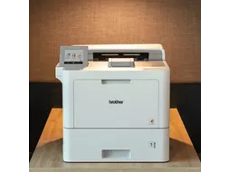 Zakelijke A4 kleurenlaserprinter met geavanceerde papieropties en inge
