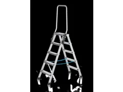 trapladder,NL,beide zijden,2x5aluminium gegroefd,balk L 1,36m