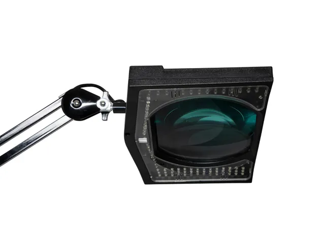Loeplamp LED MAULvitrum Zwart met tafeklem