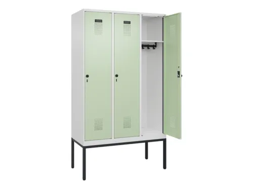 locker,HxBxD 2120x1200x500mm,3vak,vak B 400mm,draaigrendel
